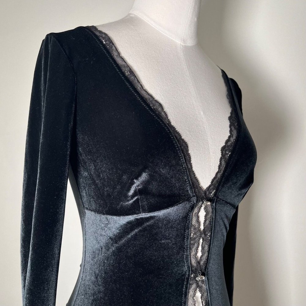 VICTORIA'S SECRET Black Velvet Lace Bodysuit Long Sleeves Thong Open Front XS - Picture 15 of 16